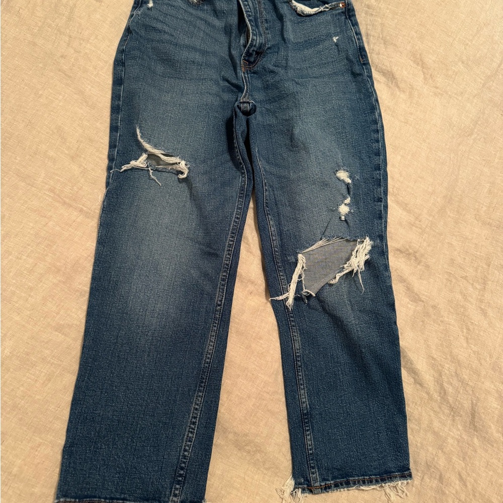 Women’s Abercrombie & fitch Distressed Blue Jeans - size 4short/27